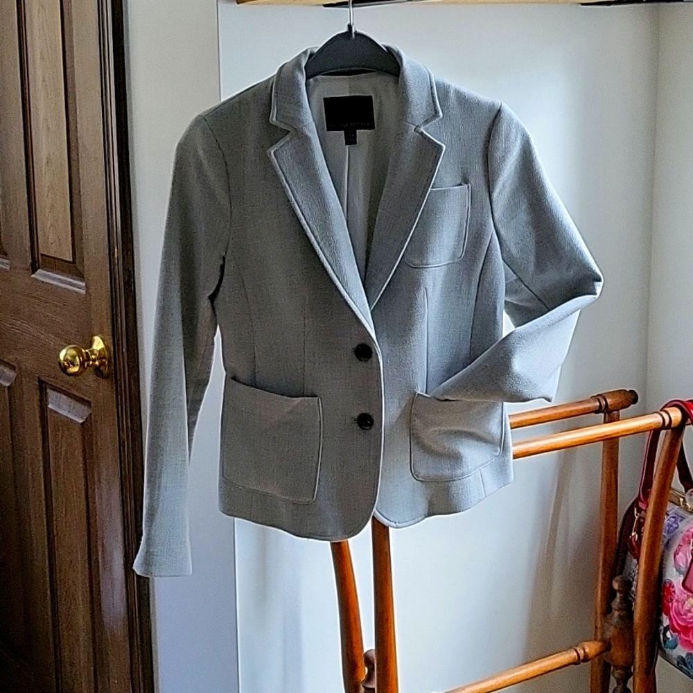 Banana Republic short blazer